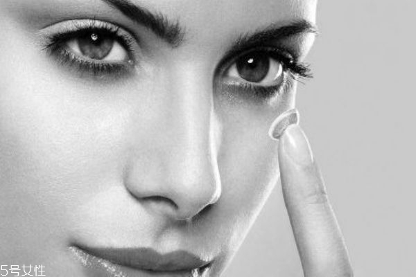 戴隱形眼鏡可以跑步嗎 運(yùn)動(dòng)的時(shí)候要注意 戴隱形眼鏡可以跑步嗎 運(yùn)動(dòng)的時(shí)候要注意