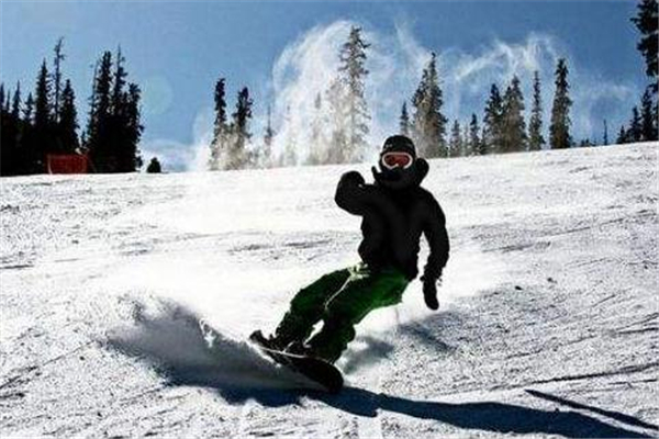 滑雪服可以平時穿嗎 冬季抗寒神器 滑雪服可以平時穿嗎 冬季抗寒神器