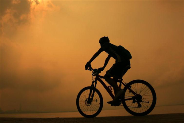 騎行服怎么洗 清洗要及時 騎行服怎么洗 清洗要及時