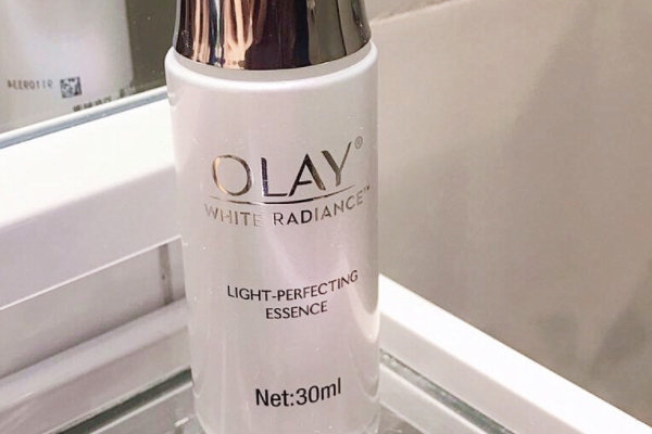 olay小白瓶可以見(jiàn)光嗎 不見(jiàn)光效果最好