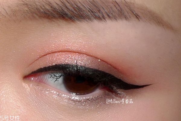 suqqu四色眼影118畫(huà)法 suqqu眼影118朱夏 suqqu四色眼影118畫(huà)法 suqqu眼影118朱夏