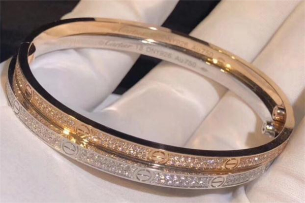 卡地亞滿天星手鐲價(jià)格 將漫天星辰戴在手上 卡地亞滿天星手鐲價(jià)格 將漫天星辰戴在手上