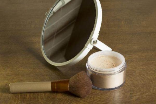 怎樣定妝不脫妝 定妝小妙招推薦 怎樣定妝不脫妝 定妝小妙招推薦