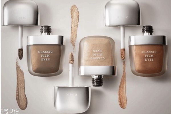 液體眼影干了怎么辦 液體眼影干掉了這樣做 液體眼影干了怎么辦 液體眼影干掉了這樣做