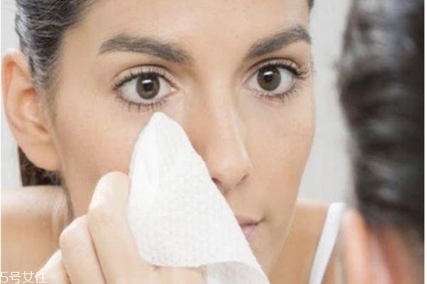 臉上長閉口怎么辦 閉口如何清除 臉上長閉口怎么辦 閉口如何清除