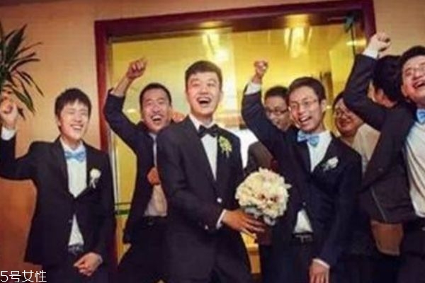 整伴郎的最新招數(shù)2018 這7個(gè)招數(shù)一定讓伴郎們哭喊求放過 整伴郎的最新招數(shù)2018 這7個(gè)招數(shù)一定讓伴郎們哭喊求放過