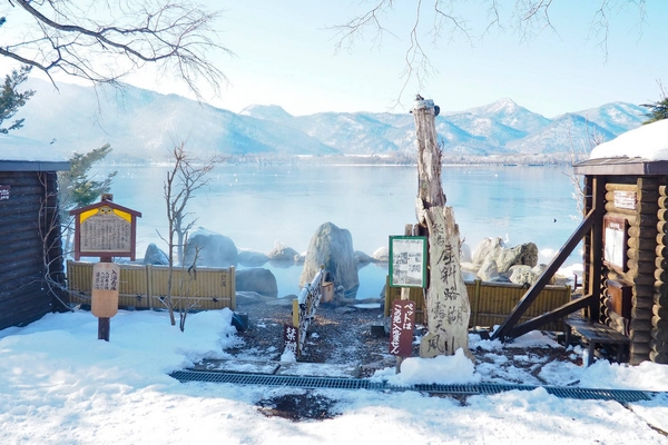 冬天泡溫泉冷不冷 下水就不冷 冬天泡溫泉冷不冷 下水就不冷