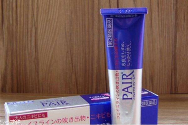 臉上閉口太多怎么辦 臉上長閉口怎么調(diào)理 臉上閉口太多怎么辦 臉上長閉口怎么調(diào)理