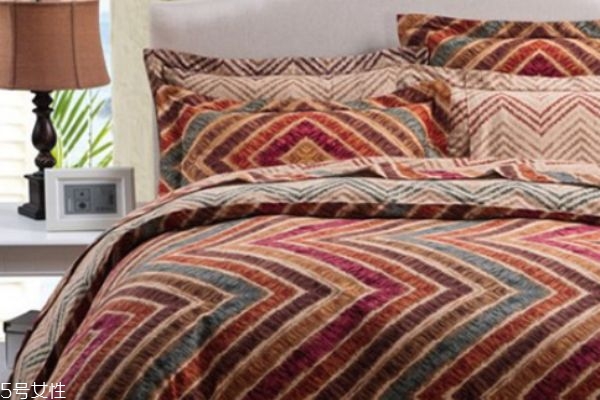 磨毛和純棉有什么區(qū)別 磨毛面料是什么 磨毛和純棉有什么區(qū)別 磨毛面料是什么