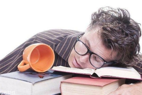 喝可樂(lè)會(huì)殺精嗎 假的 喝可樂(lè)會(huì)殺精嗎 假的