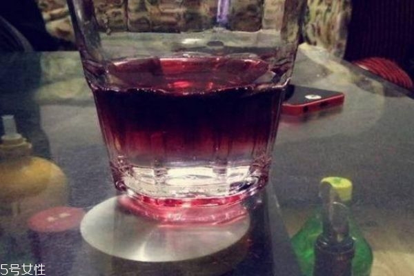 紅酒兌雪碧容易醉嗎 紅酒為什么不能兌雪碧 紅酒兌雪碧容易醉嗎 紅酒為什么不能兌雪碧