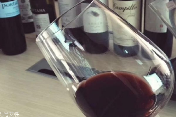 紅酒兌雪碧有什么危害 不要再這樣喝了 紅酒兌雪碧有什么危害 不要再這樣喝了