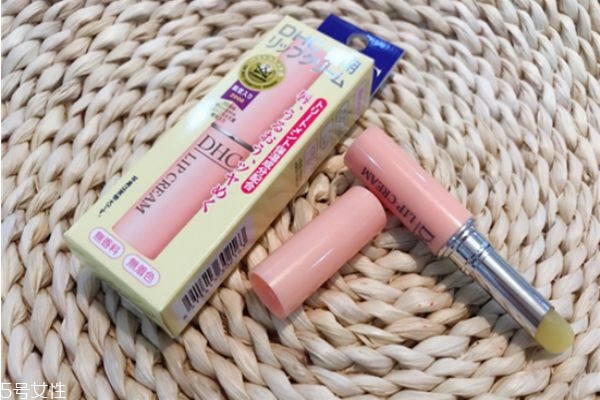 dhc潤唇膏男士能用嗎 男士唇膏推薦 dhc潤唇膏男士能用嗎 男士唇膏推薦