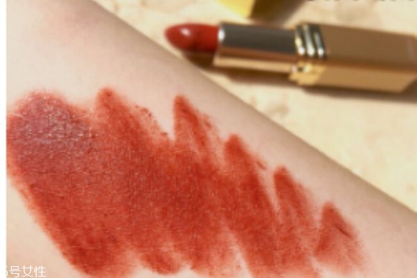 歐萊雅金管口紅839是什么顏色 歐萊雅金管口紅839試色 歐萊雅金管口紅839是什么顏色 歐萊雅金管口紅839試色