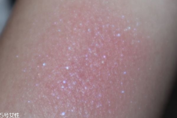 Dior藍(lán)星定制腮紅601試色 迪奧2018藍(lán)星腮紅試色