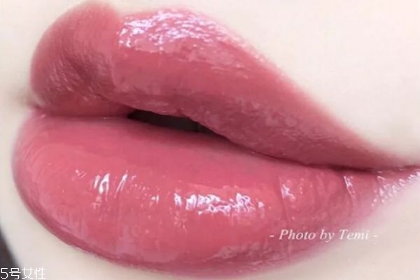 burberry氣墊唇釉58是什么顏色 burberry氣墊唇釉試色 burberry氣墊唇釉58是什么顏色 burberry氣墊唇釉試色