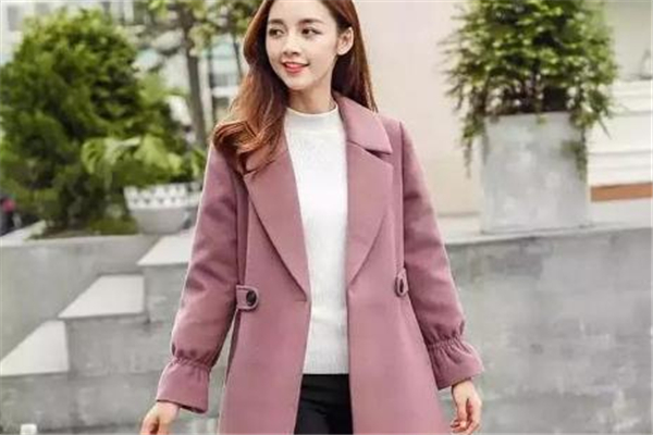 矮個(gè)子怎么穿大衣顯高 秋冬必備秘訣 矮個(gè)子怎么穿大衣顯高 秋冬必備秘訣
