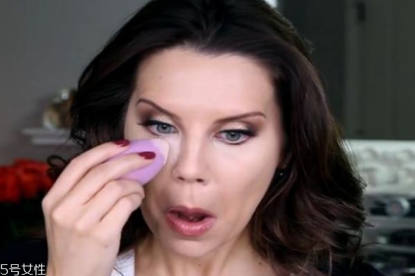 烘焙定妝法適合什么皮膚 所有膚質都適合 烘焙定妝法適合什么皮膚 所有膚質都適合