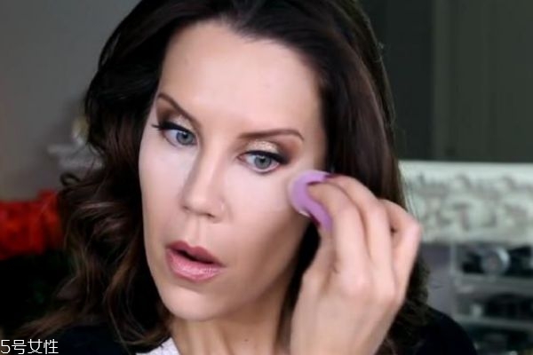 烘焙定妝法適合什么皮膚 所有膚質都適合 烘焙定妝法適合什么皮膚 所有膚質都適合