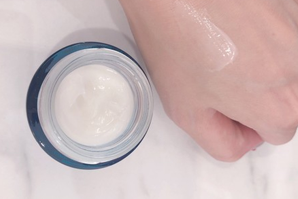 碧歐泉奇跡眼霜怎么用 碧歐泉奇跡眼霜用法 碧歐泉奇跡眼霜怎么用 碧歐泉奇跡眼霜用法