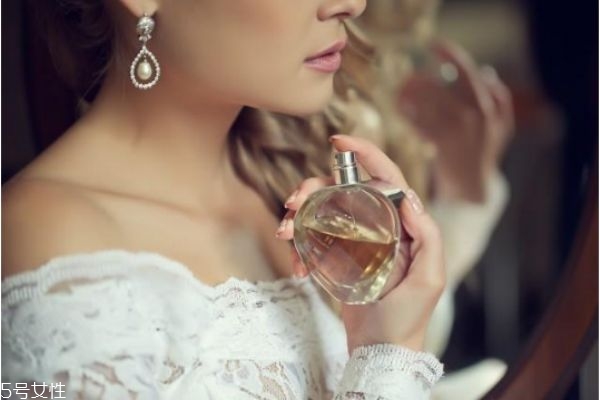 女士香水有哪些味道 世界十大著名香水 女士香水有哪些味道 世界十大著名香水