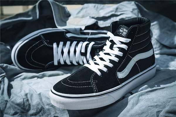 匡威1970s和常青款的區(qū)別 匡威鞋子好搭配嗎