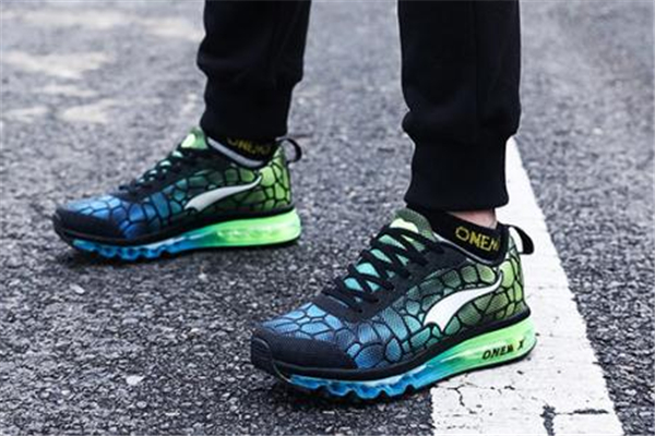 跑鞋氣墊漏氣了怎么辦 這樣來修補(bǔ) 跑鞋氣墊漏氣了怎么辦 這樣來修補(bǔ)