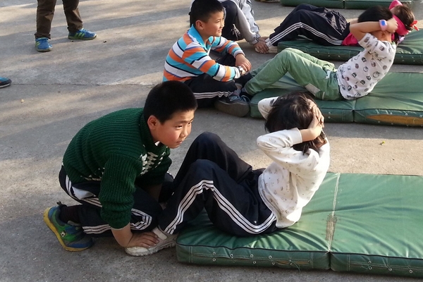 仰臥起坐技巧 學(xué)會了事半功倍