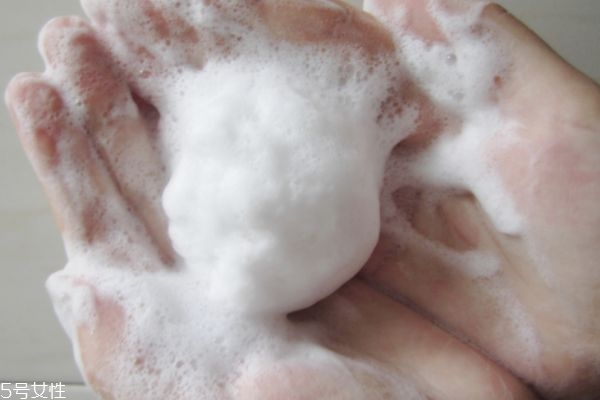 美人糠洗面奶怎么樣 美人糠使用感 美人糠洗面奶怎么樣 美人糠使用感