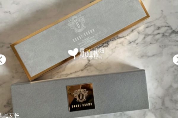 芭比布朗圣誕迷你奢金唇膏套裝是什么顏色 芭比布朗圣誕迷你奢金唇膏套裝是什么顏色