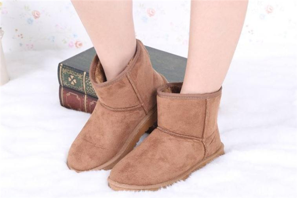 雪地靴為什么會(huì)掉色 日常保養(yǎng)很關(guān)鍵 雪地靴為什么會(huì)掉色 日常保養(yǎng)很關(guān)鍵