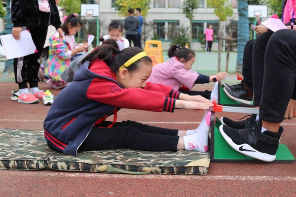 仰臥起坐能減肚子嗎 正確做法是什么 仰臥起坐能減肚子嗎 正確做法是什么