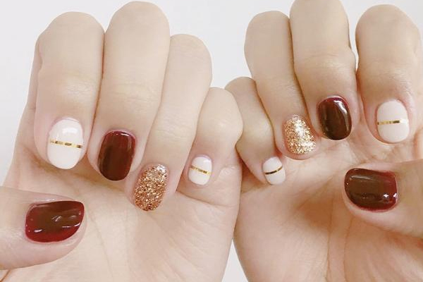 純色亮片美甲圖片 超美亮片甲都在這 純色亮片美甲圖片 超美亮片甲都在這