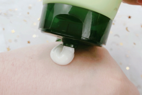 悅詩風吟綠茶洗面奶敏感肌能用嗎 敏感皮慎用 悅詩風吟綠茶洗面奶敏感肌能用嗎 敏感皮慎用