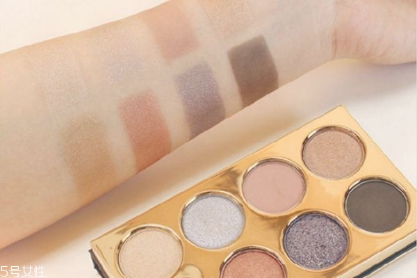 芭比布朗圣誕眼影盤是什么顏色 芭比波朗2018圣誕眼彩盤 芭比布朗圣誕眼影盤是什么顏色 芭比波朗2018圣誕眼彩盤