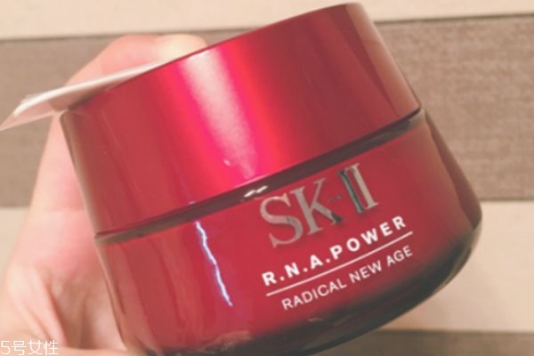 olay大紅瓶適合干皮嗎 干皮千萬不要錯過