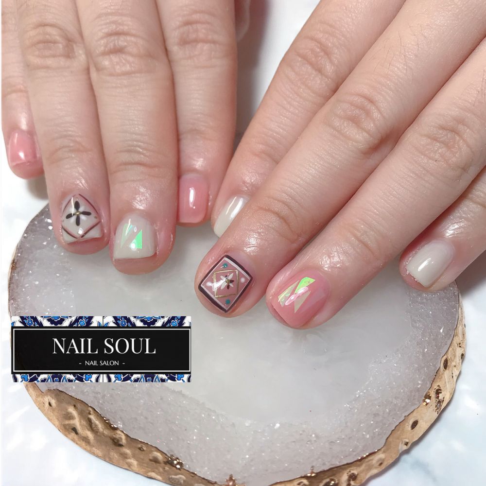 粉嫩色美甲圖片 超30款嫩色系美甲推薦 粉嫩色美甲圖片 超30款嫩色系美甲推薦