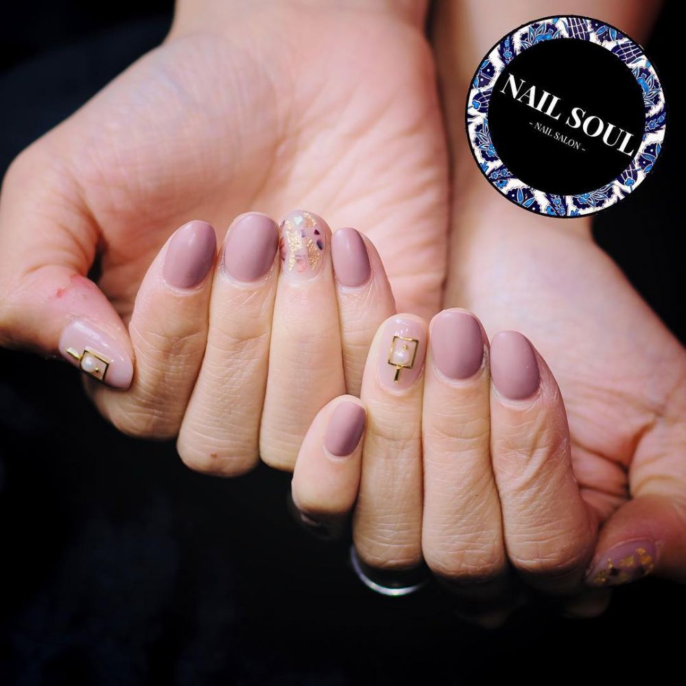 粉嫩色美甲圖片 超30款嫩色系美甲推薦 粉嫩色美甲圖片 超30款嫩色系美甲推薦