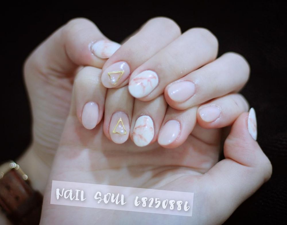 粉嫩色美甲圖片 超30款嫩色系美甲推薦 粉嫩色美甲圖片 超30款嫩色系美甲推薦