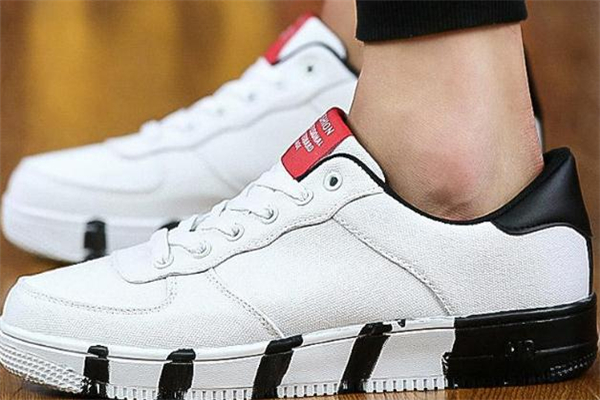 板鞋鞋帶怎么藏到里面 學(xué)會(huì)隱藏系法 板鞋鞋帶怎么藏到里面 學(xué)會(huì)隱藏系法