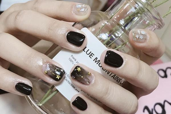 跳色暈染美甲圖片 精致跳色暈染美甲 跳色暈染美甲圖片 精致跳色暈染美甲