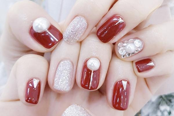 紅色鉆石美甲圖片 儀式感鉆石紅美甲 紅色鉆石美甲圖片 儀式感鉆石紅美甲