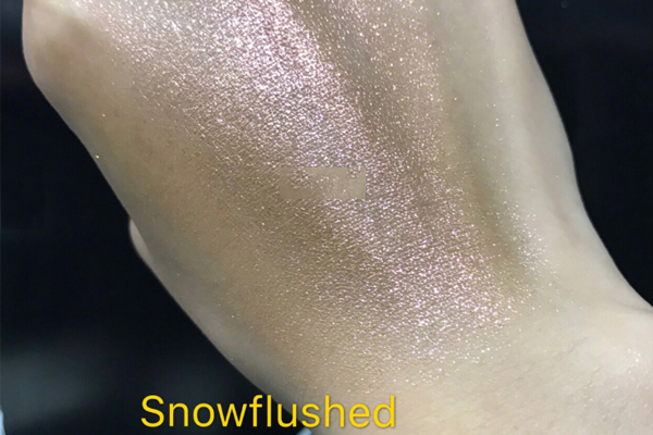 mac圣誕高光全部試色 2個色號哪個更好看 mac圣誕高光全部試色 2個色號哪個更好看