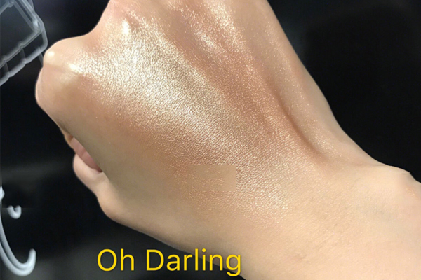 mac圣誕高光全部試色 2個色號哪個更好看 mac圣誕高光全部試色 2個色號哪個更好看