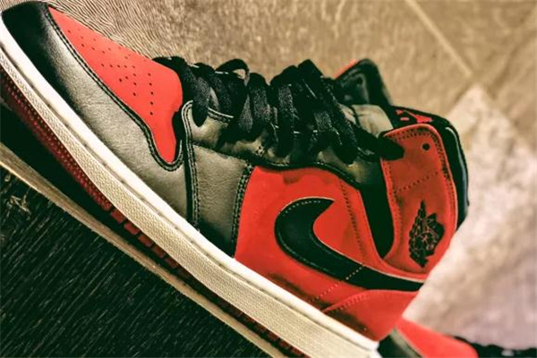 aj1禁穿和小禁穿區(qū)別 經(jīng)典不可替代 aj1禁穿和小禁穿區(qū)別 經(jīng)典不可替代