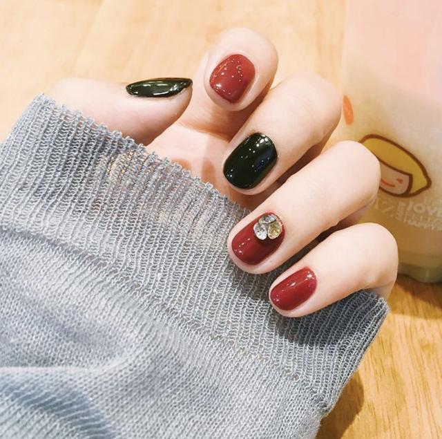 紅色鉆石美甲圖片 儀式感鉆石紅美甲 紅色鉆石美甲圖片 儀式感鉆石紅美甲
