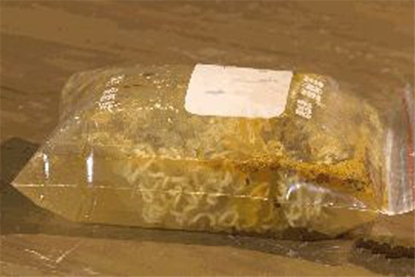 吃泡面不能喝碳酸飲料嗎 可樂雪碧都不行 吃泡面不能喝碳酸飲料嗎 可樂雪碧都不行