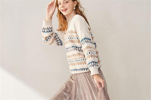 毛衣下面配什么裙子好看 讓你充滿仙氣 毛衣下面配什么裙子好看 讓你充滿仙氣