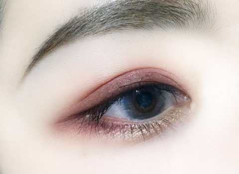 稚優(yōu)泉十色眼影畫法 稚優(yōu)泉十色眼影教程 稚優(yōu)泉十色眼影畫法 稚優(yōu)泉十色眼影教程