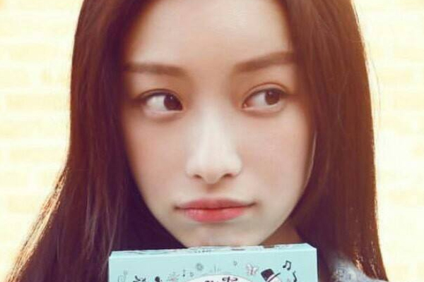 坐椅子深蹲瘦身法 強(qiáng)心肺打造瘦子體質(zhì) 坐椅子深蹲瘦身法 強(qiáng)心肺打造瘦子體質(zhì)